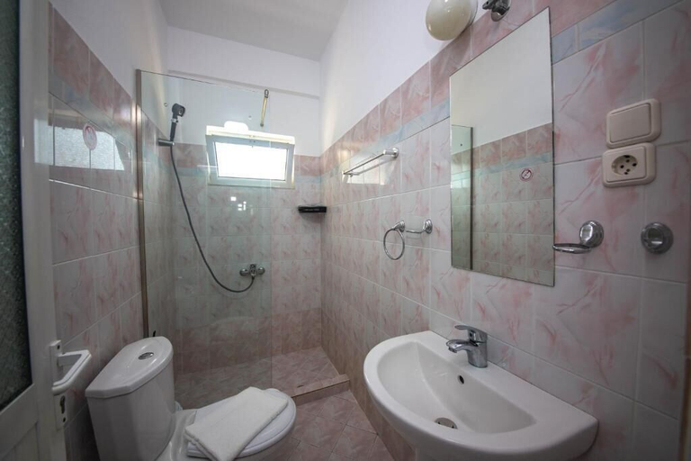 Bathroom 4, Hotel Noemi's Ksamil, Sarandës