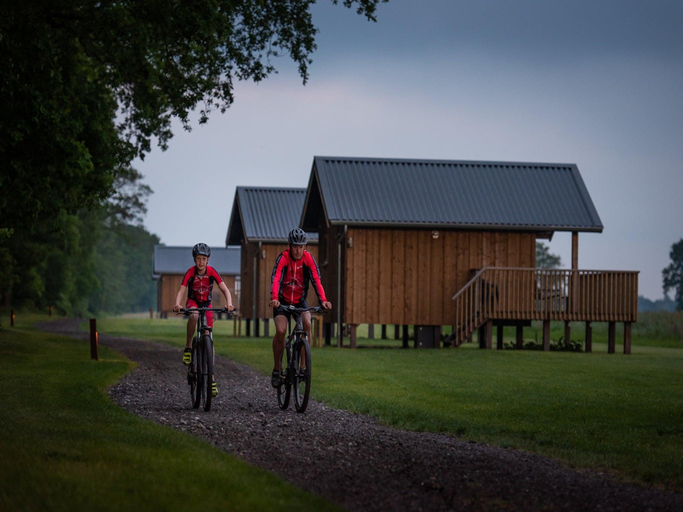Others 4, Lodge in Drenthe with Scenic Veranda, De Wolden