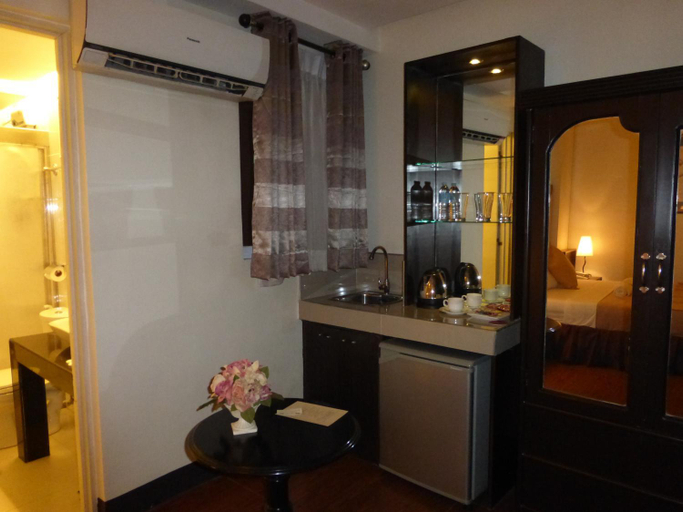 Bathroom 3, Silver Oaks Hotel and Suite, Manila City