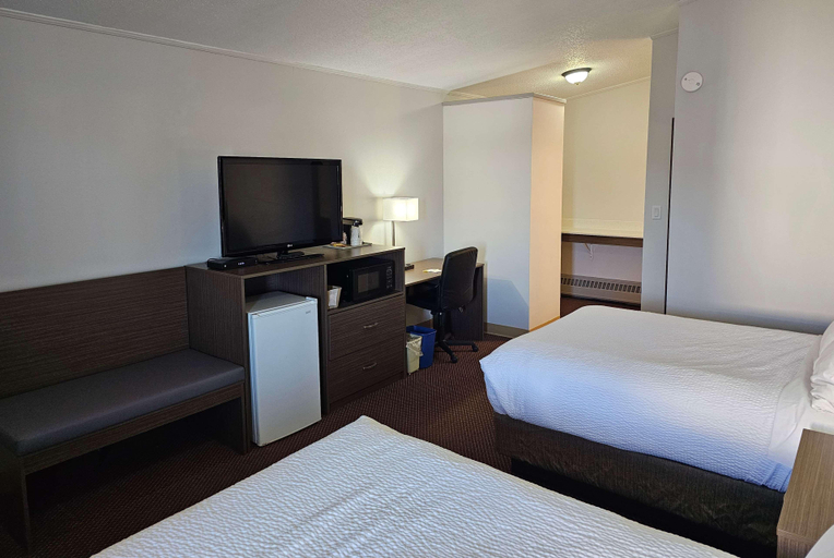 Bedroom 4, Days Inn by Wyndham Swift Current, Division No. 8