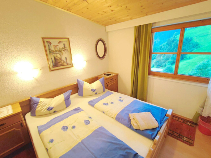 Bedroom 2, Apartment in Hippach near Ski Slopes, Schwaz