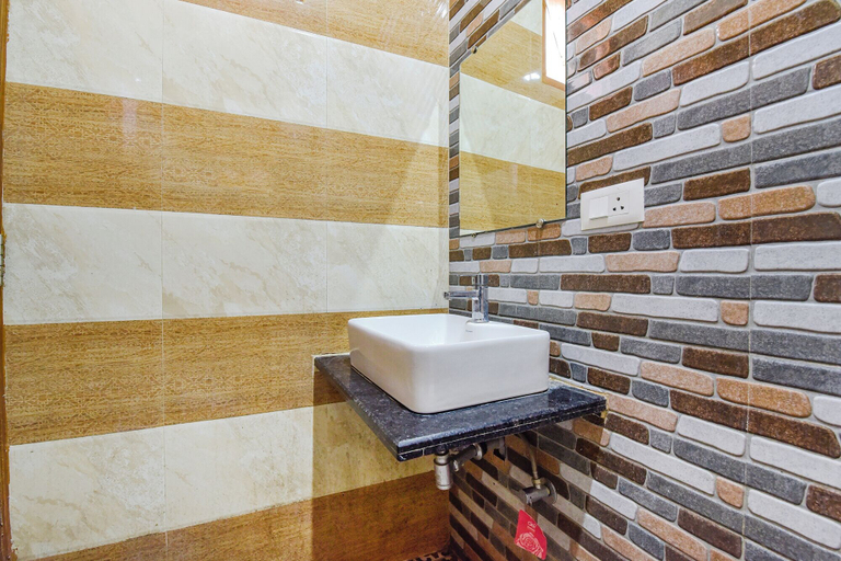 Bathroom 3, Fabhotel Namami, Garhwal