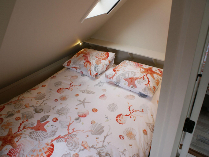 Bedroom 2, Cottage by Wadden Sea with Scenic Views, Dongeradeel
