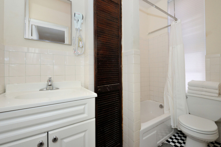 Room 3, 2BR Upper East Side Near Central Park, New York