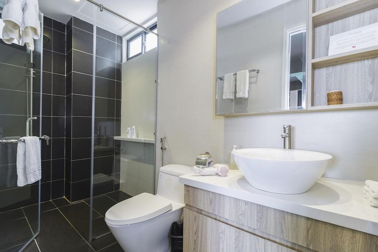 Bathroom 5, Oasis Home, Nha Trang