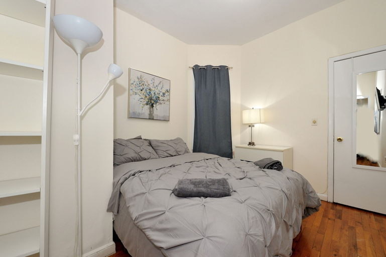 Room 5, Spacious 2BR on the Upper East Side Steps From Central Park, New York