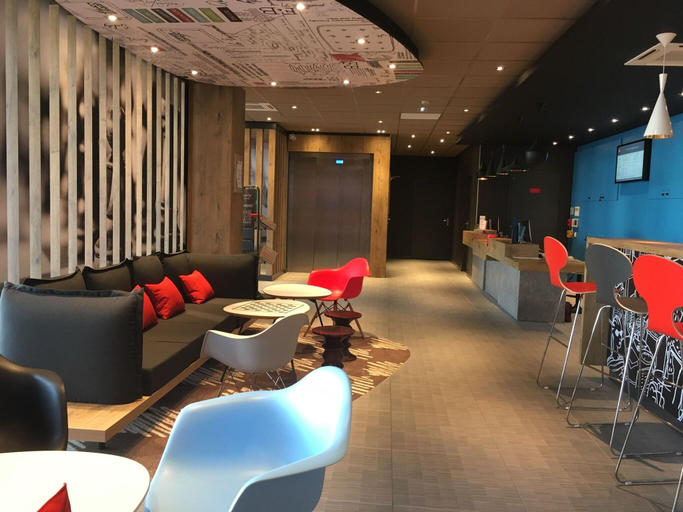 Public Area 3, ibis Niort Est Mendes France, Deux-Sèvres