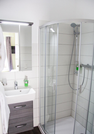 Bathroom 3, REGIOHOTEL Wolmirstedter Hof, Börde