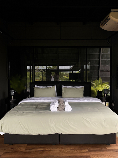 Bedroom 12