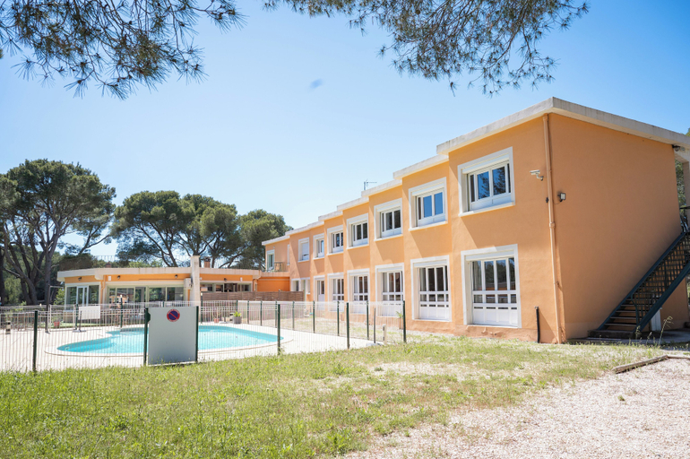 Exterior & Views 2, Hotel Les Rocailles, Hérault