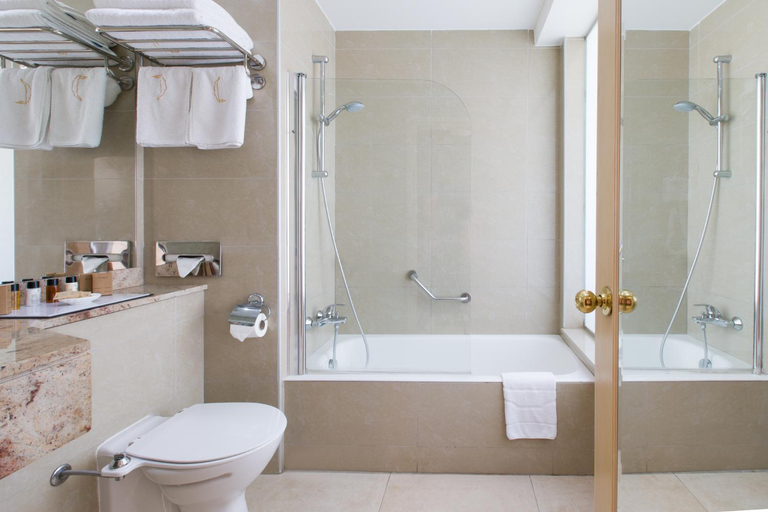 Bathroom 4, Golden Bay Beach hotel, Larnaca