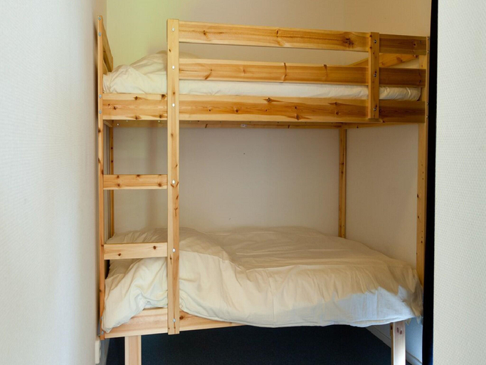 Bedroom 2, Chalet in Friesland near Alde Feanen Park, Smallingerland