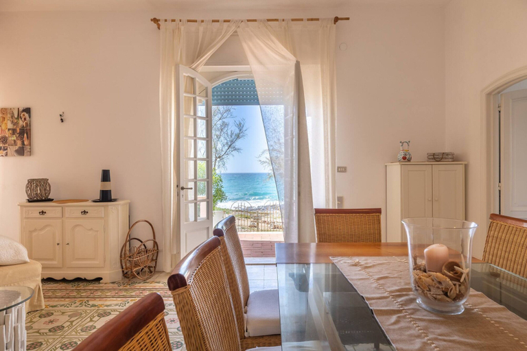 Room 2, Villa Belvedere 4 Posti Climatizzata Wi-fi, Lecce