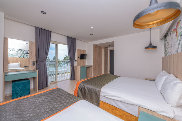 Bedroom 5, Lims Bona Dea Beach Hotel – All Inclusive, Kemer