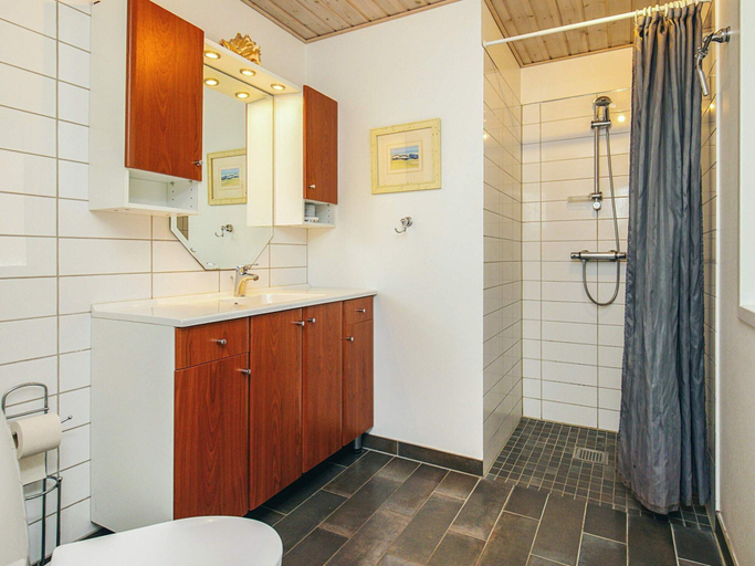 Bathroom 3, Cozy Holiday Home in Graested near Sea, Gribskov