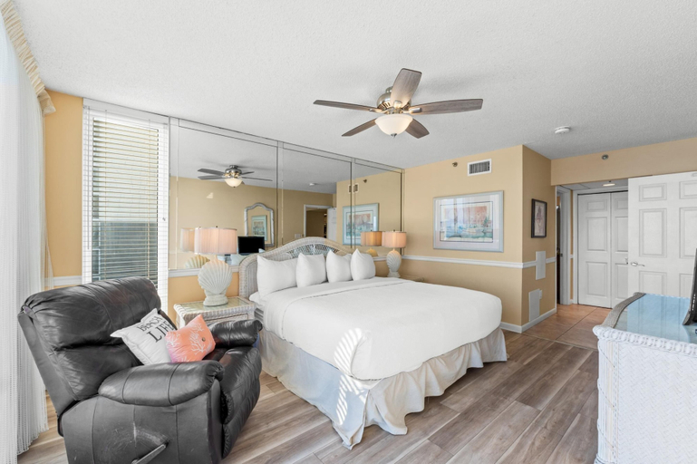 Bedroom 3, Long Beach Resort by Panhandle Getaways, Bay