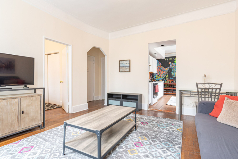 Room 3, 5 Bedroom 2 Bath Full Floor Midtown, New York