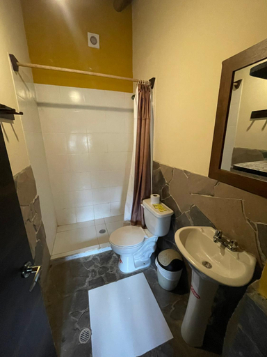 Bathroom, SOL DE PIEDRA, Quijos