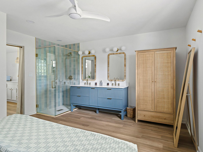 Bedroom 3, The Claire Hotel, Comal
