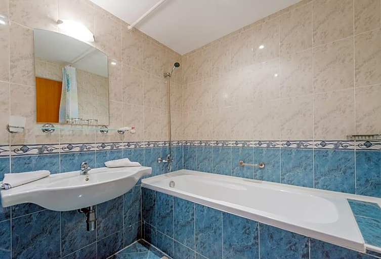 Bathroom 5, Ivana Palace Hotel - Free Parking, Nesebar