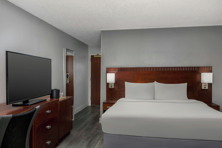 Bedroom 4, Courtyard By Marriott Houston West University, Houston
