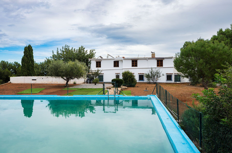 Pool 5, House Sleeps 8 - Natural Pool, Pet Friendly, Views, Castellón