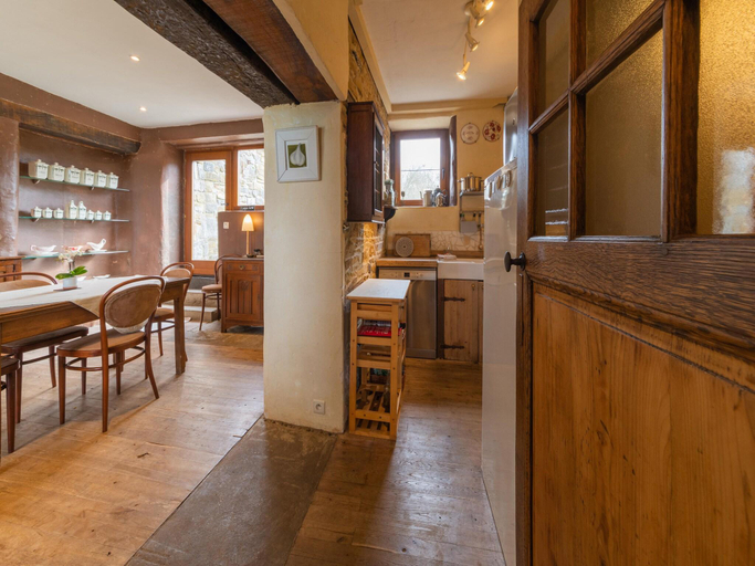Others 4, Tranquil Home in Tinlot, Liège