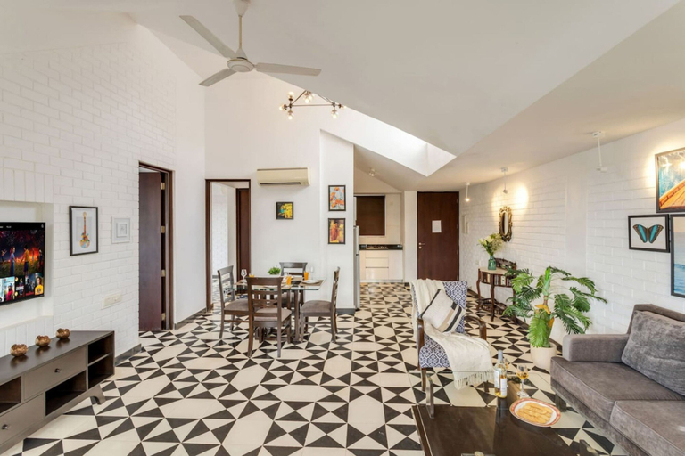 Room 3, Modern 2bhk w Rooftop Pool 10 Mins Drive to Beach, North Goa