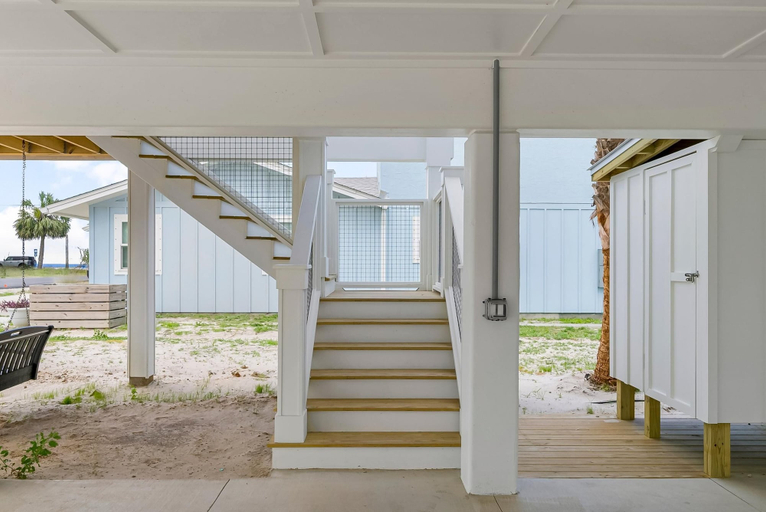 Others 4, Beach House - Even Keel by PHG, Bay