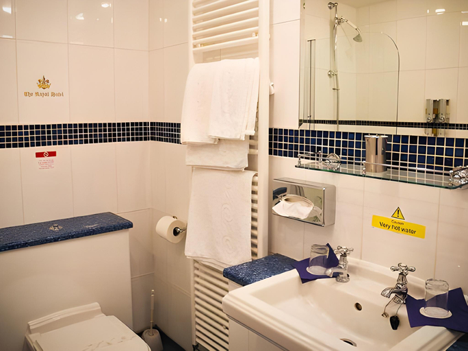 Bathroom 3, The Royal Hotel, North Somerset