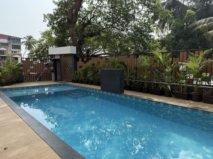 Room 2, Stylish 1BR With Pool 5 Mins to Candolim Beach, North Goa