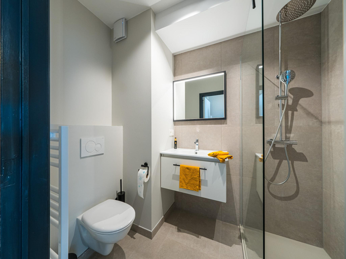 Bathroom 3, Apartment with 3 bedrooms and sea view, West-Vlaanderen