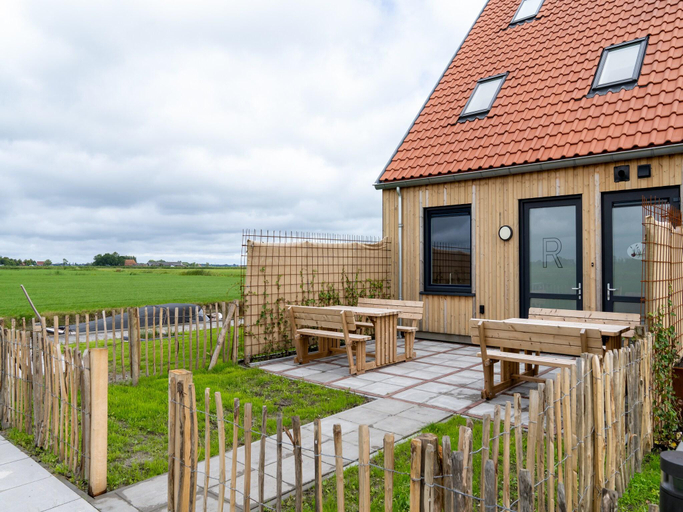 Others 2, Group Getaway in Friesland, Littenseradiel