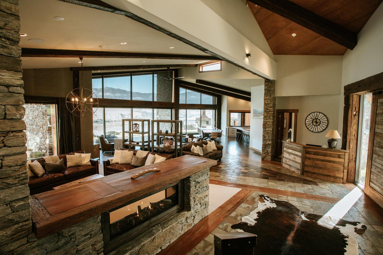 Public Area, Stoneridge Estate, Queenstown-Lakes