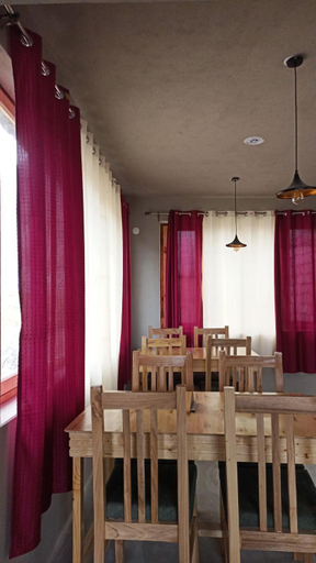 Food & Drinks, Tsogstot residency, Leh
