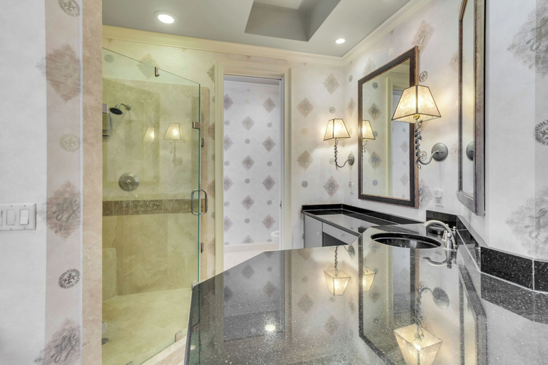 Bathroom, 8 West Beach Lagoon at The Sea Pines Resort, Beaufort