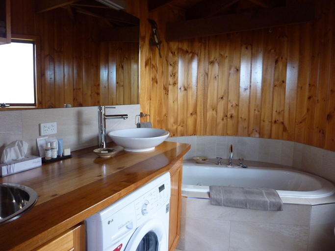 Bathroom 3, Great Ocean Road Accommodation at The Boomerangs, Colac-Otway - South