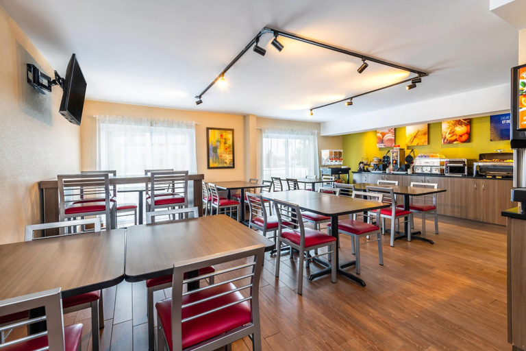 Food & Drinks 5, Comfort Inn Prince Albert, Division No. 15