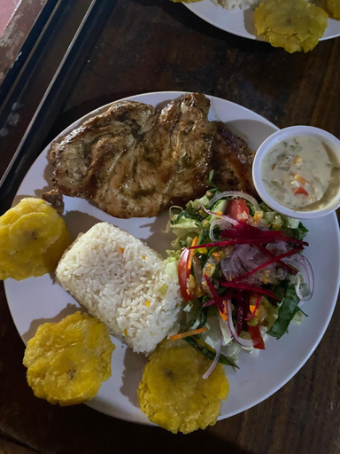 Food & Drinks 5, Hotel Restaurante Los Cocos, Lago de Nicaragua