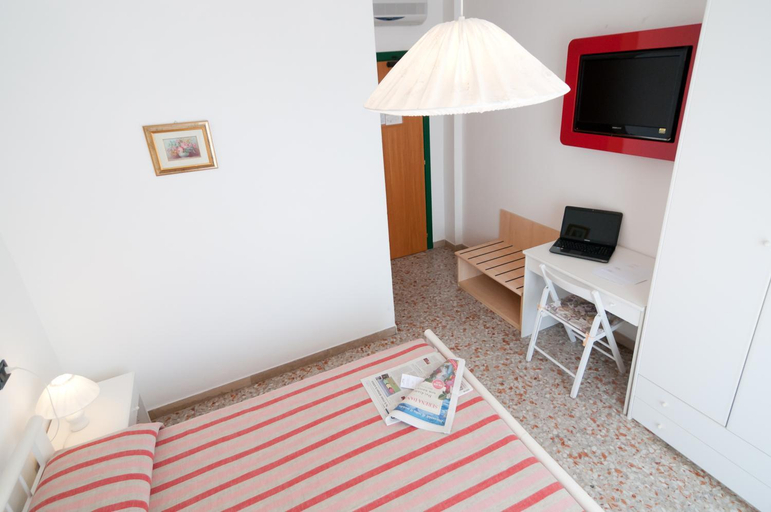 Bedroom 2, Hotel Milan, Rovigo