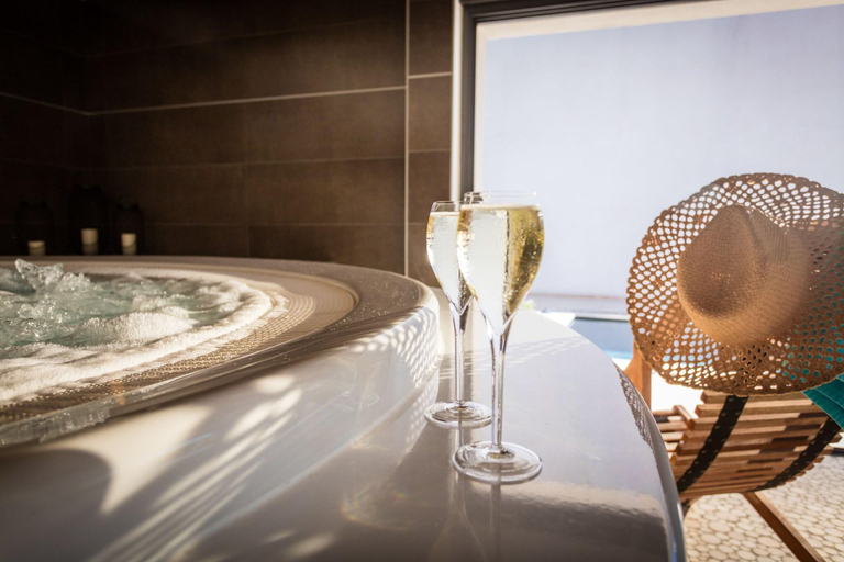 Bathroom 4, L'Oustau Camarguen, Gard