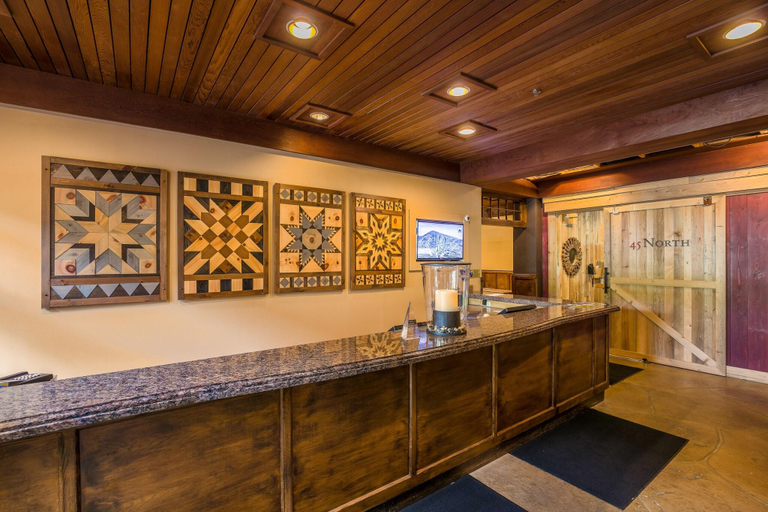 Public Area 2, Sugarloaf Mountain Hotel, Franklin