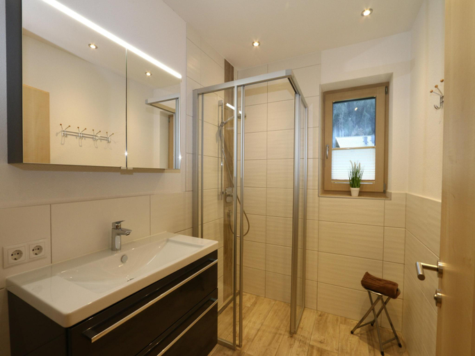 Bathroom 3, Chalet in Kaltenbach near Ski Lift, Schwaz