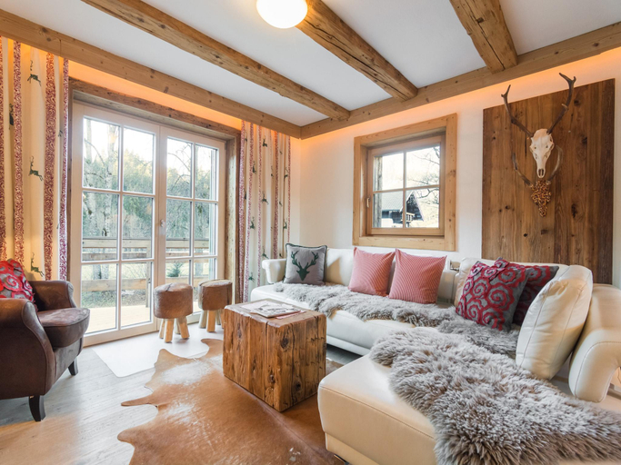 Others 5, Chalet in Ellmau near Ski Slopes, Kufstein