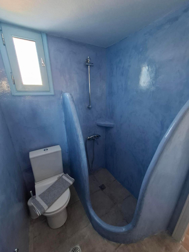 Bathroom 4, Solaris, South Aegean