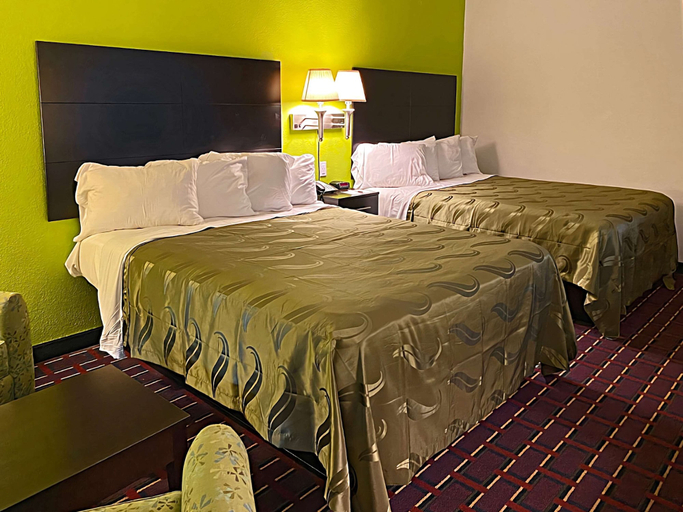 Bedroom 3, Quality Inn Henderson I-85, Vance