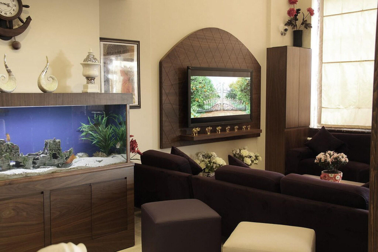 Public Area 2, Akyildiz, Fatih