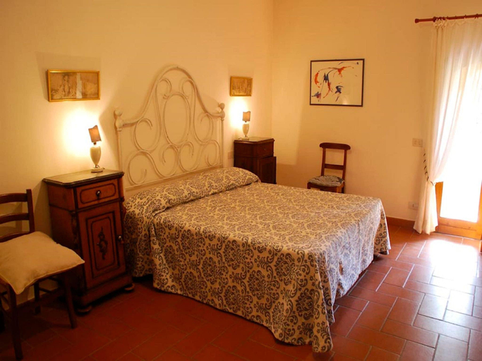 Bedroom 3, Spacious Tuscan Villa Retreat, Pisa