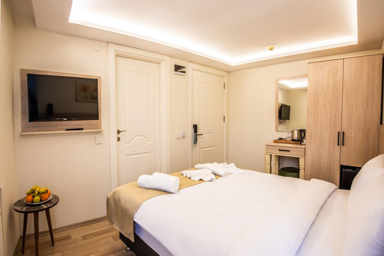Bedroom 2, Royal Bosphorus Hotel, Fatih