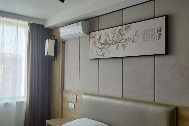 Bedroom 3, Jinhui Fashion Hotel, Baicheng